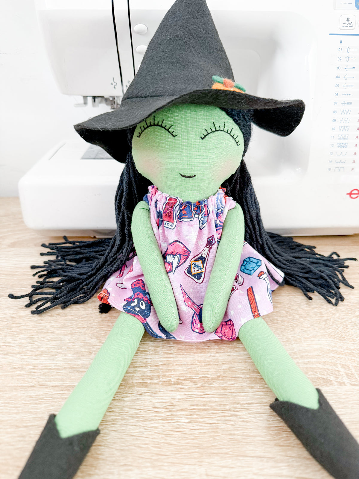 Witch Doll Black hair - Cats