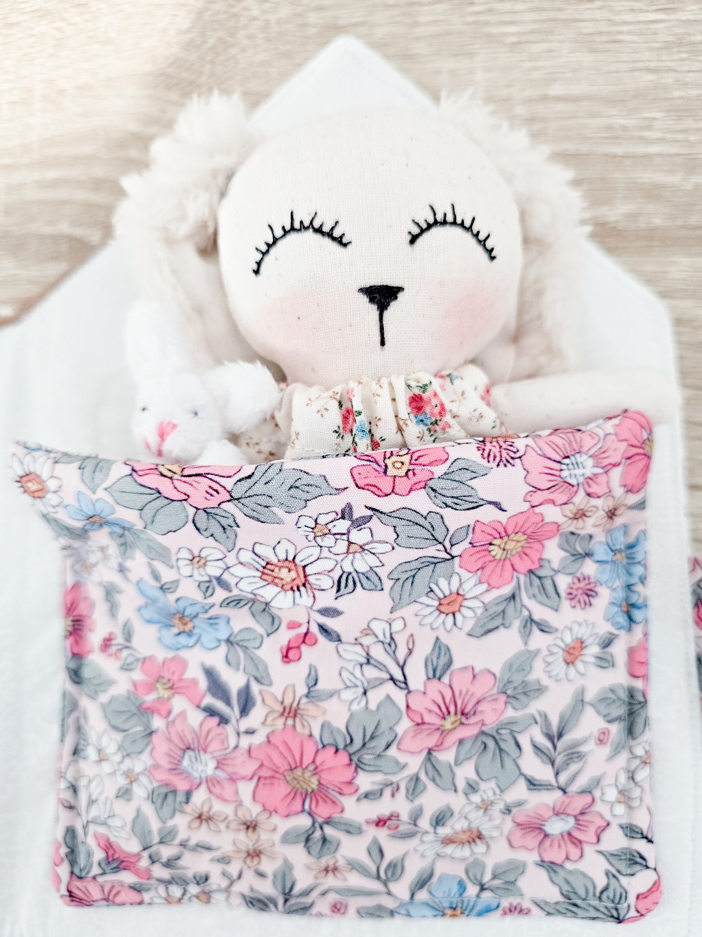 My Tiny Bunny Home - Pipkin