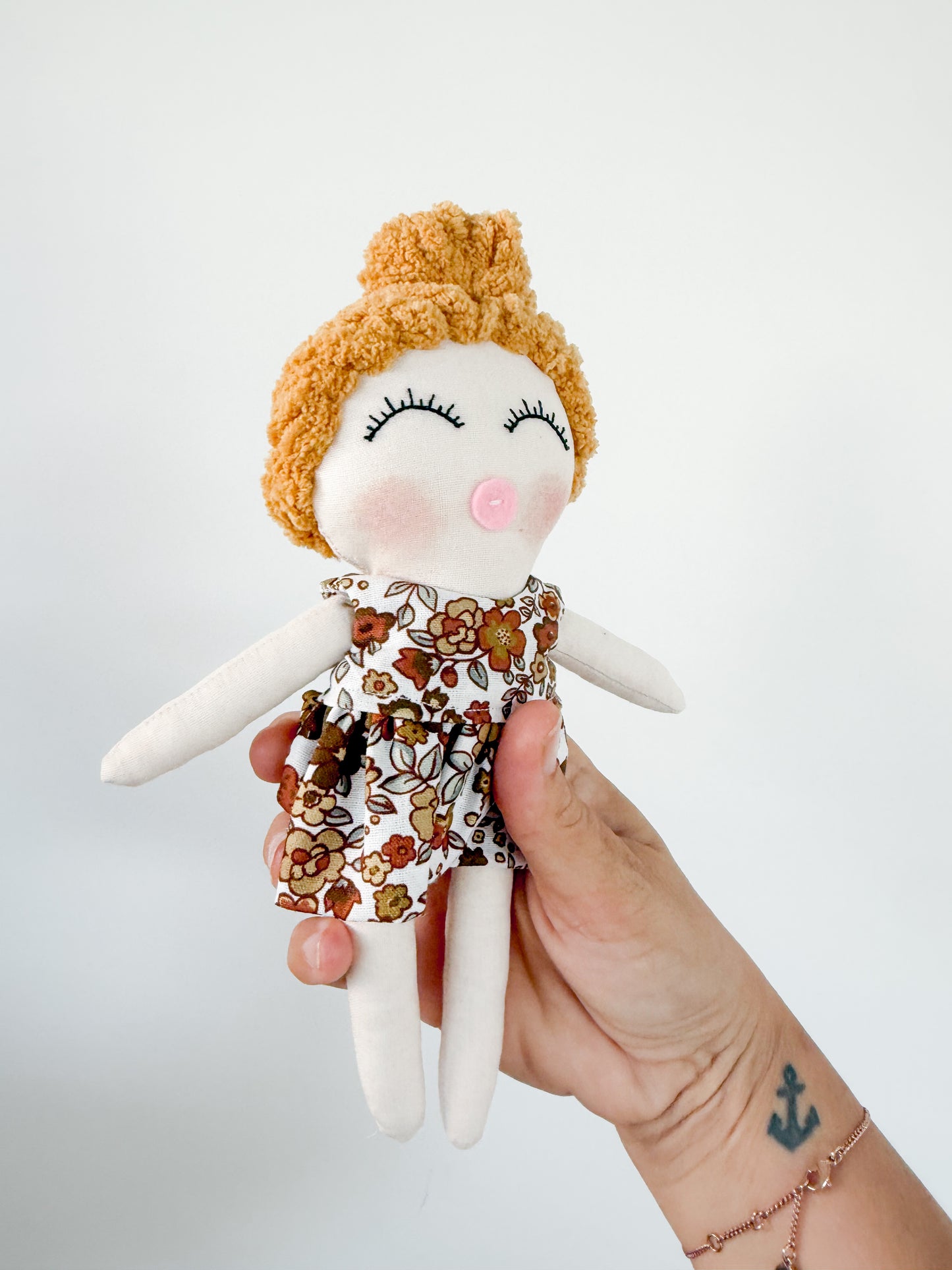 Sweetheart Doll - Hollie