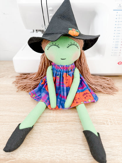 Witch Doll Brown hair - Pumpkin