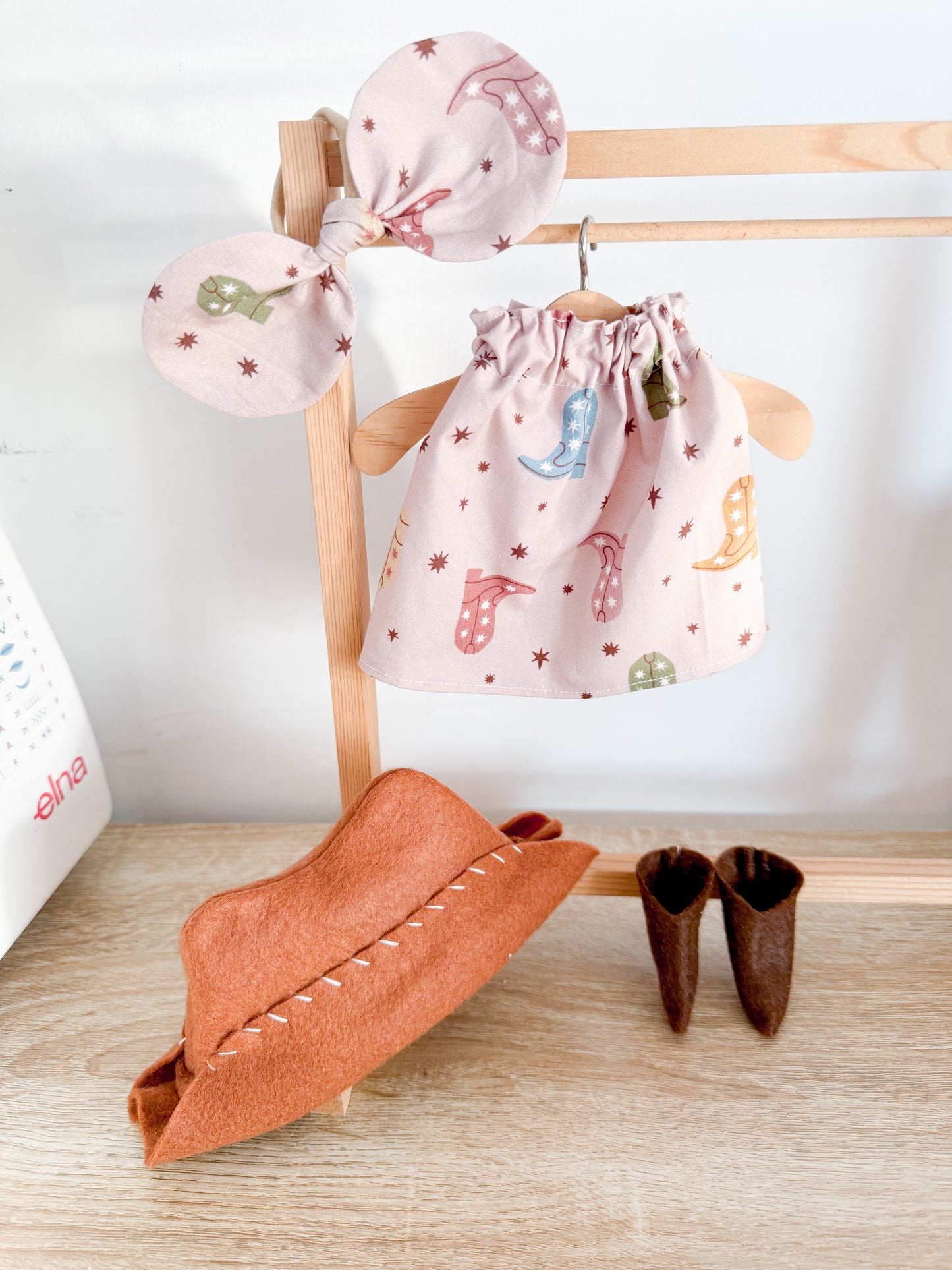 Cowgirl Outfit- pink boots