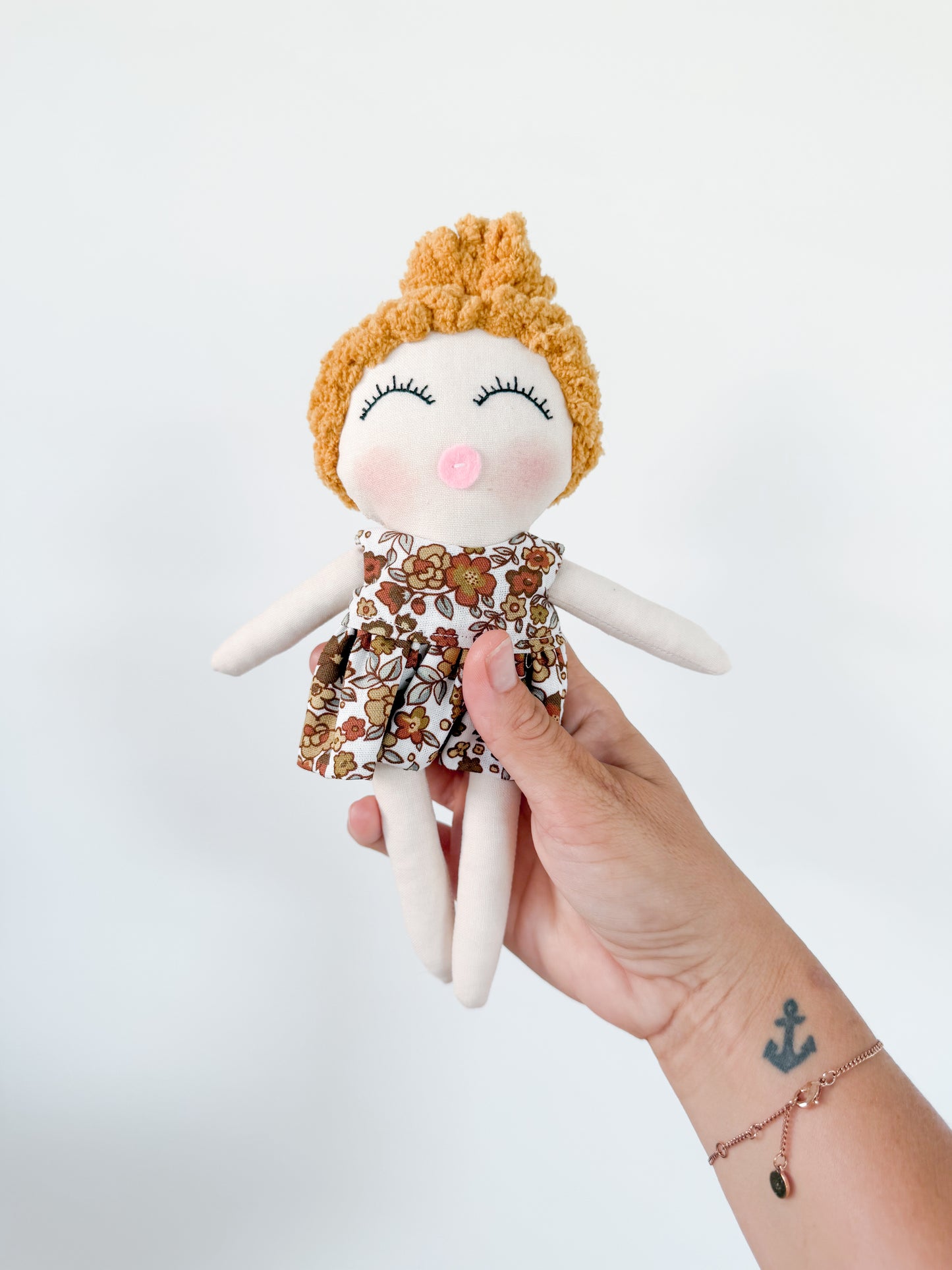 Sweetheart Doll - Hollie
