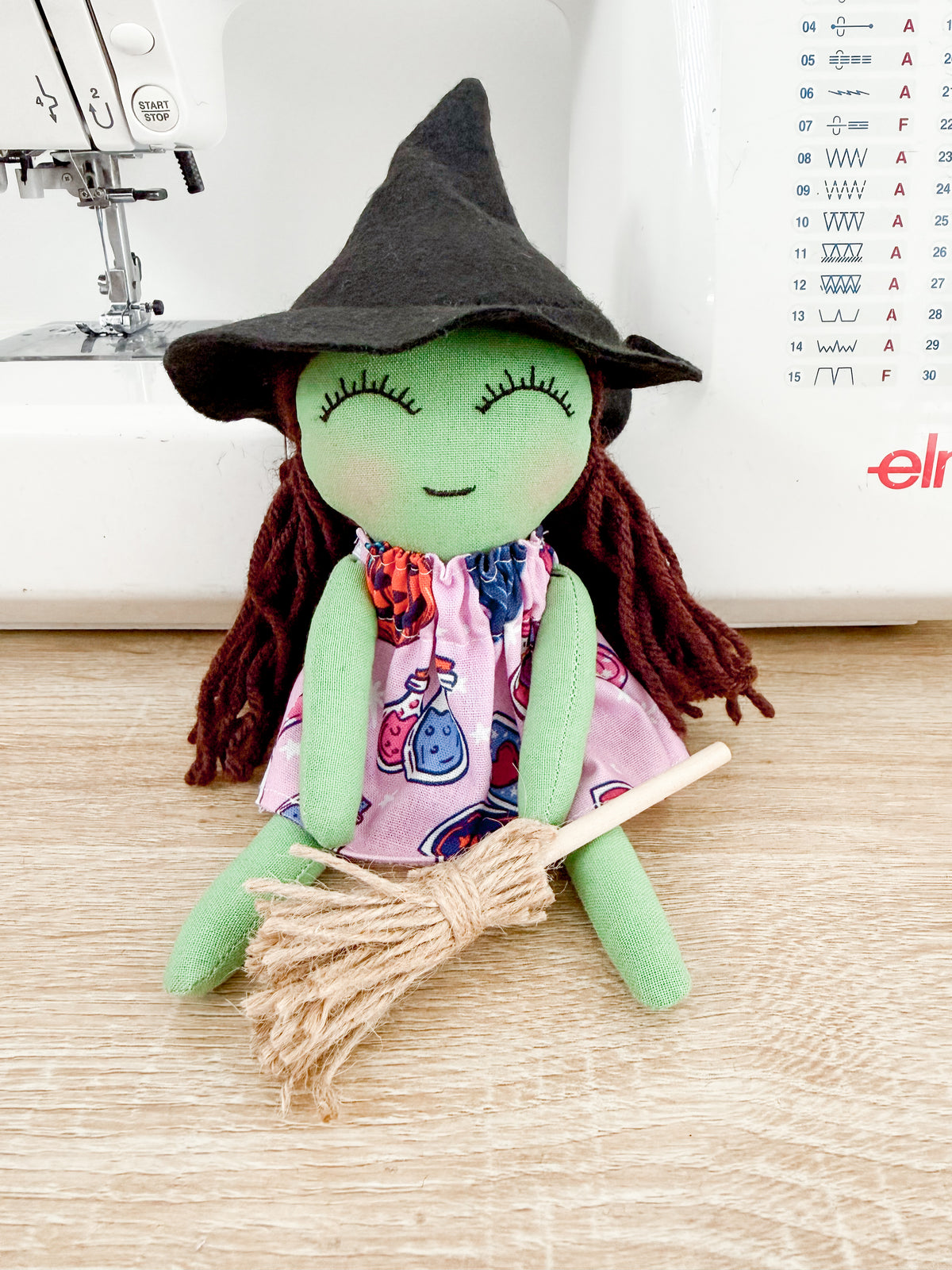 Mini Witch Brown Hair - Cats