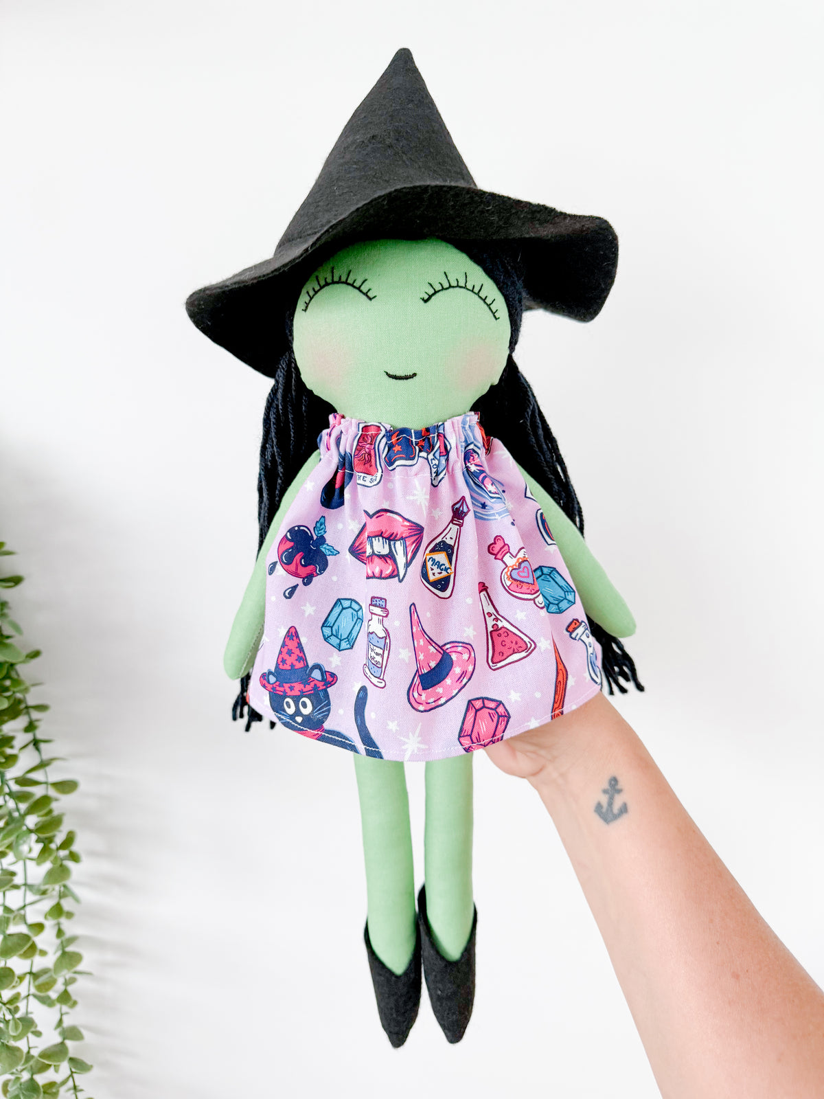 Witch Doll Black hair - Cats